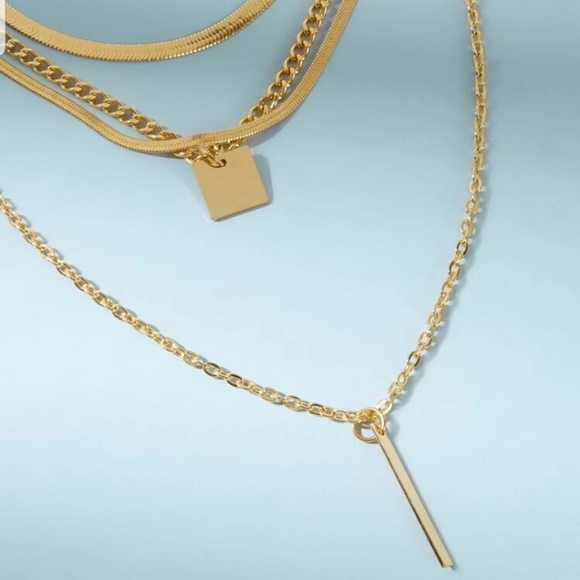 *Karsyn* Layered Chain Necklace - Picture 2 of 3